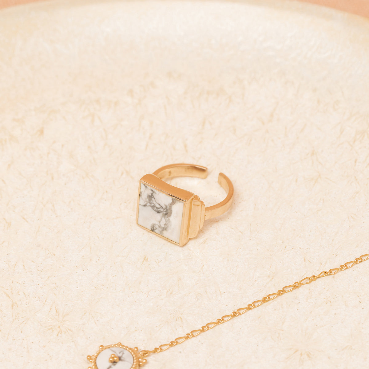 Bague Diana Howlite