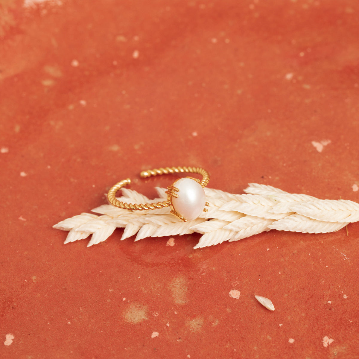 Bague Camelia Perle Blanche