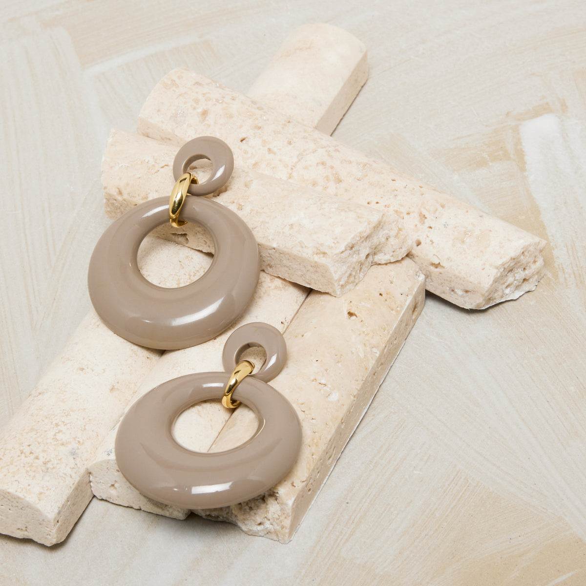 Boucles D'Oreilles Betty Taupe