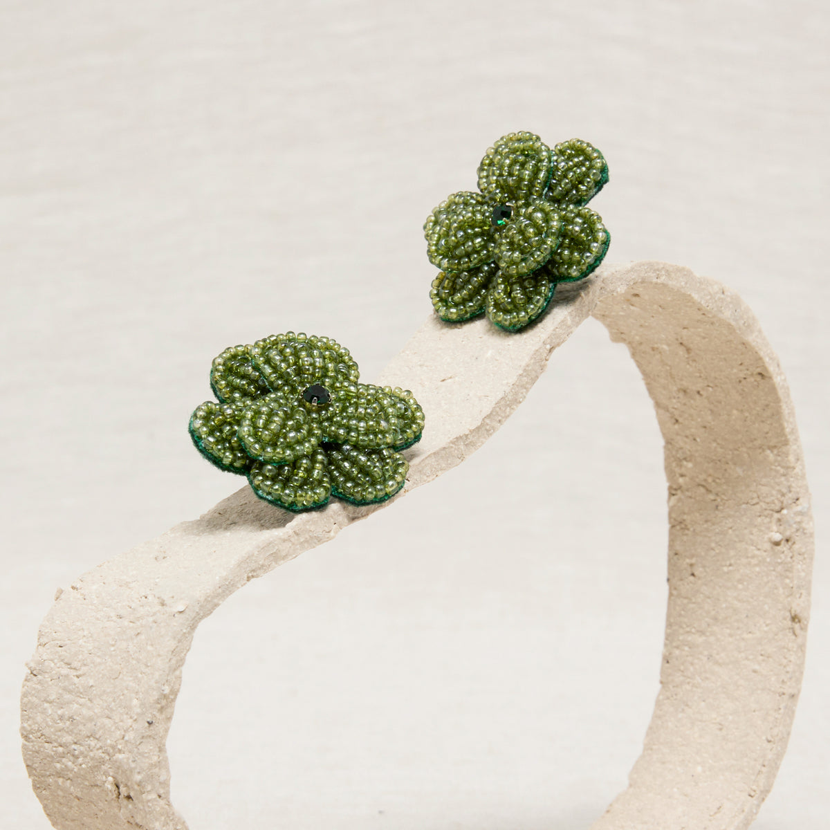 Boucles D'Oreilles Camellia Avocat