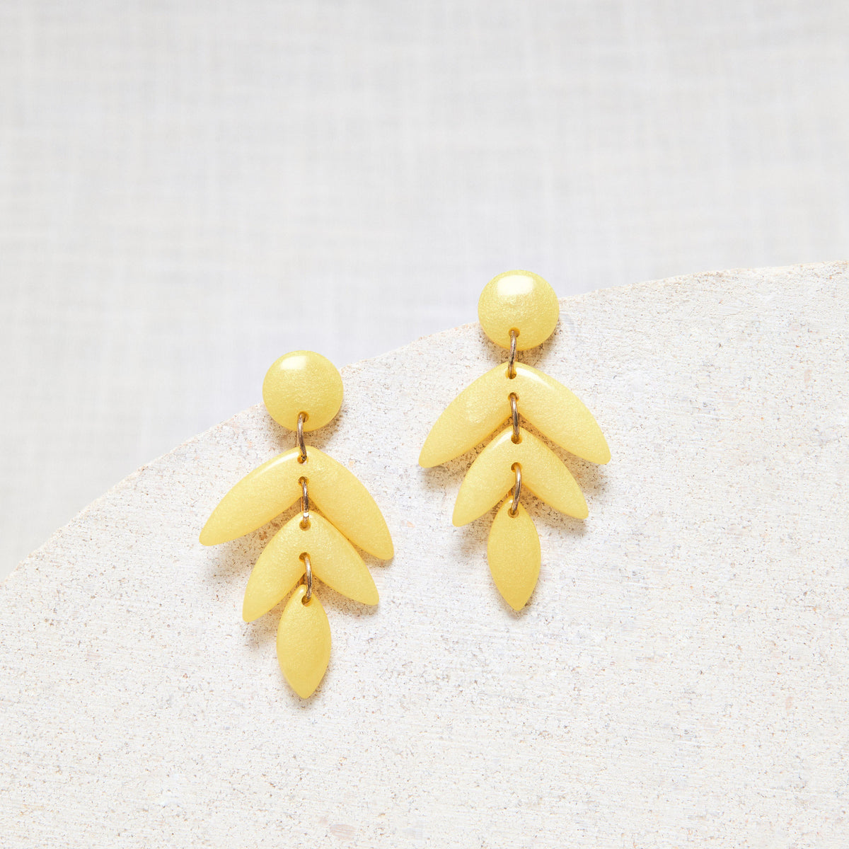 Boucles D'Oreilles Fanou Celeri Nacre