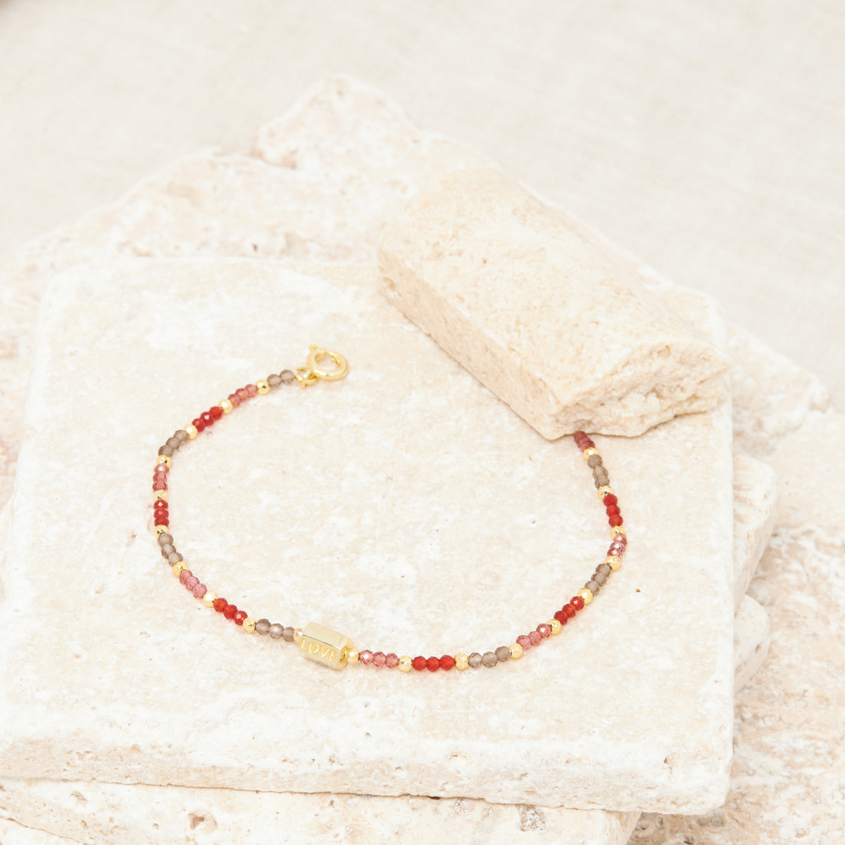 Bracelet April Grenat/Quartz Fume/Pyrite Doree/Cornaline