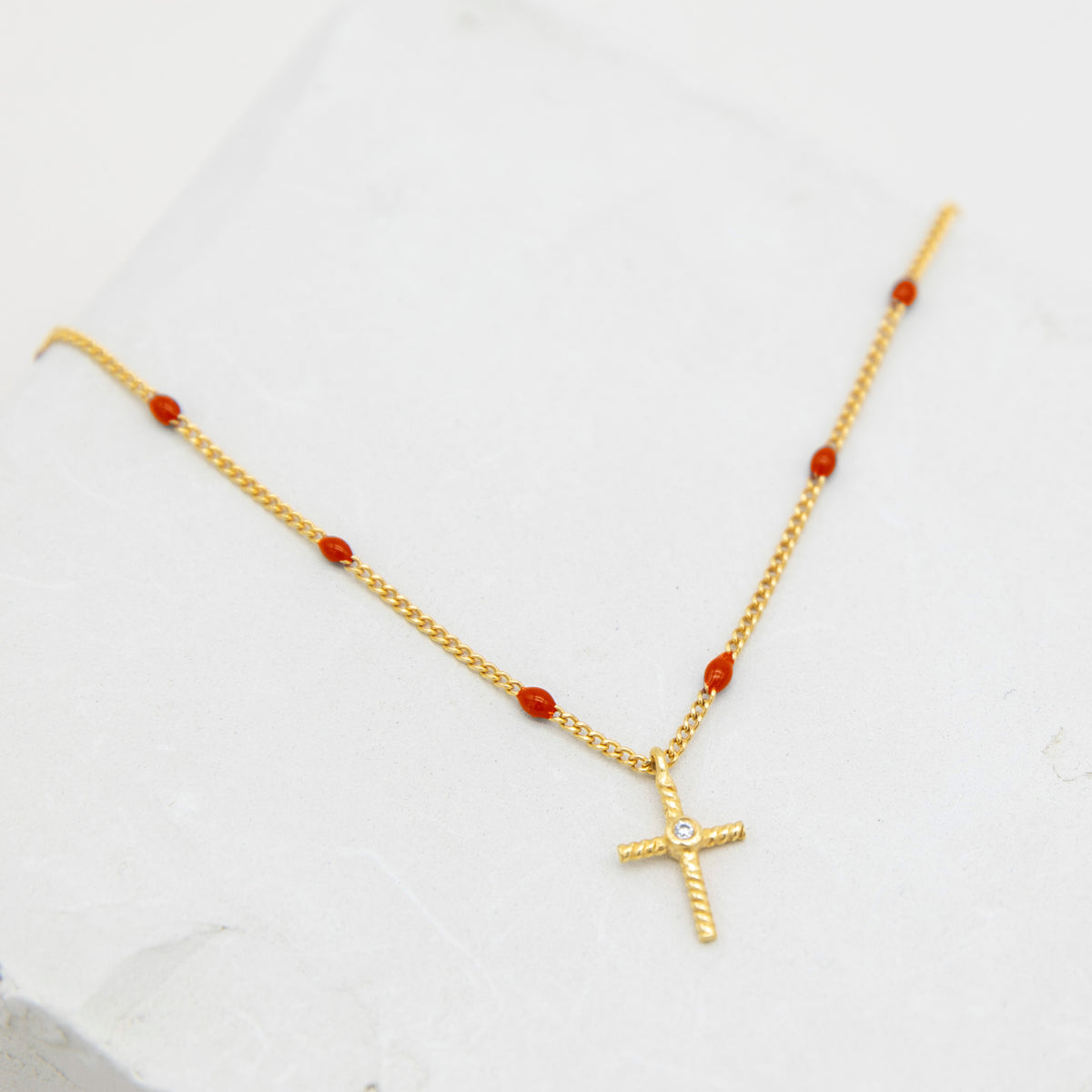 Collier Croix Corail.