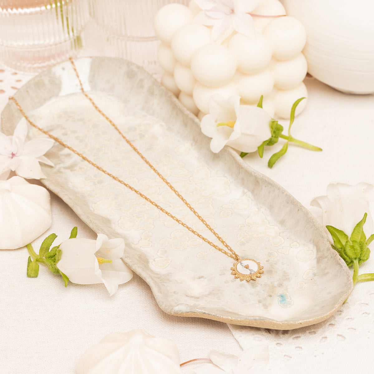 Collier Paz Howlite