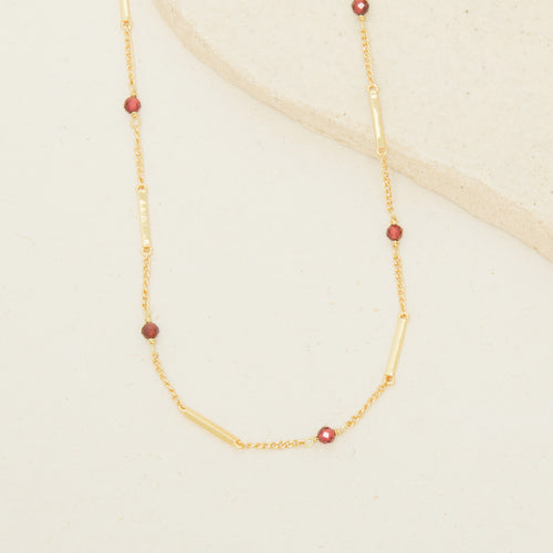 Collier Gaela Grenat